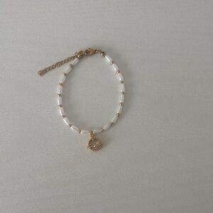 Gold and White Heart Charm Beaded Bracelet